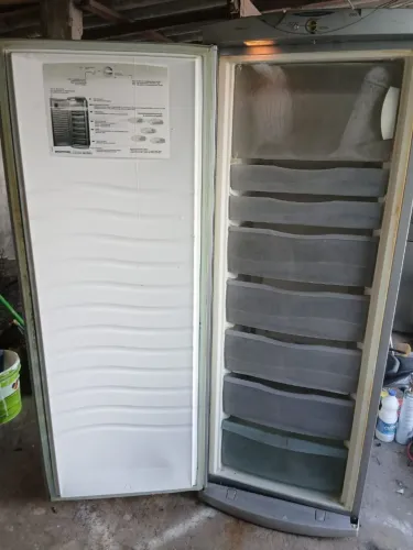 FREEZER VERTICAL COM GARANTIA E ENTREGAR