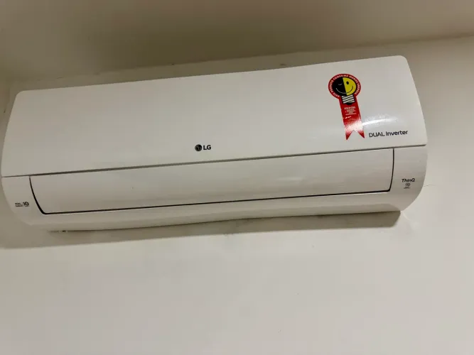 LG Dual Inverter Voice 12.000 BTUs 127v