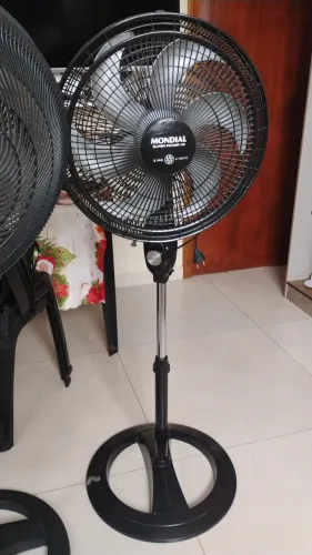 Vendo ventilador de pé 