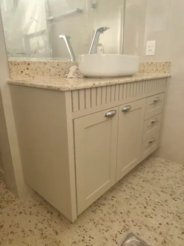 Contrata marceneiro