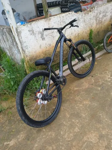 BIKE: ABSOLUTE BRUTOS PRO