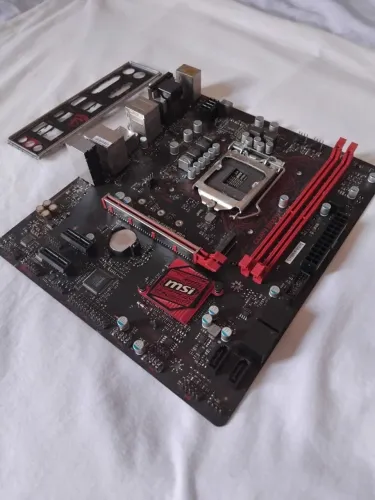 Placa-Mãe MSI B250M Gaming PRO (para Intel Geração 7)