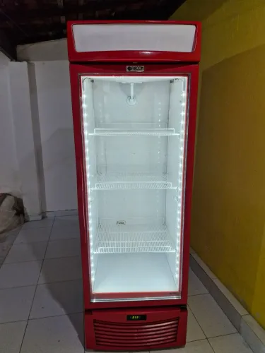 Expositor novo,com capacidade de 424 litros, todo original, funcionando perfeitamente