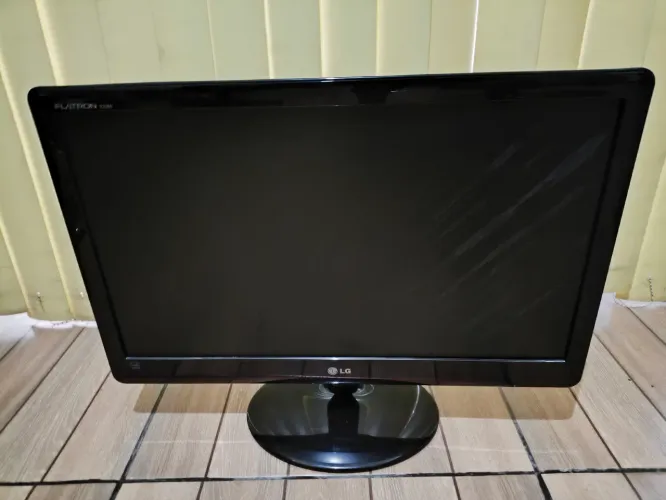 Monitor LG Flatron 23 polegadas, resolução Full HD