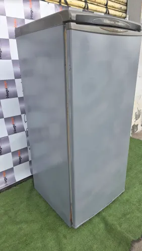 Freezer vertical Electrolux