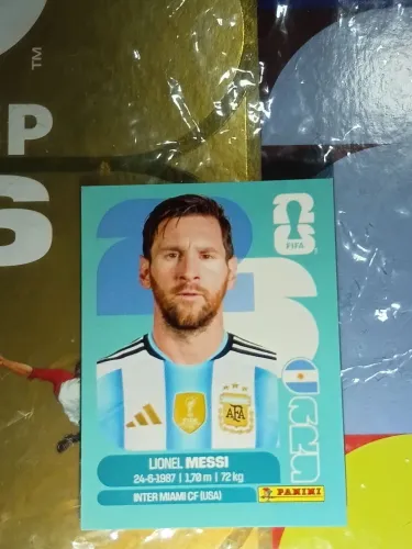 Figurinha Messi, aceito troca com a Figurinha do cr7