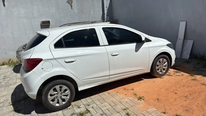 Chevrolet Onix JOY Hatch 1.0 8V Flex Mec. 4P 2017