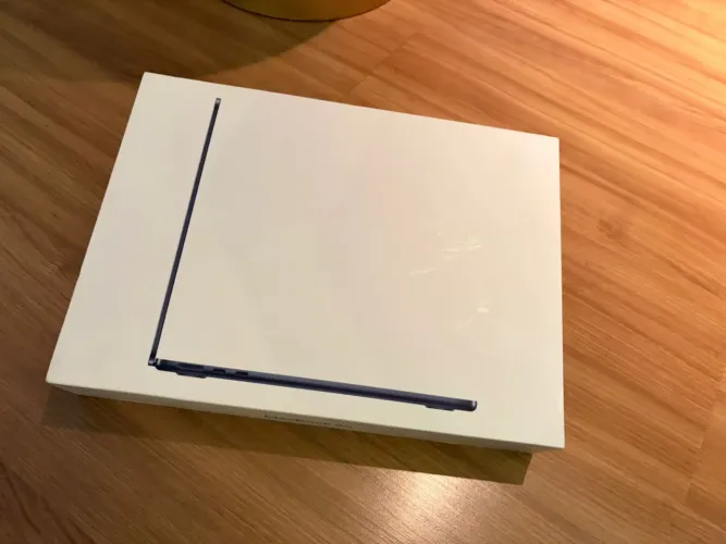 MACBOOK AIR M5 16GB RAM/ 512GB SSD TELA 13 NOVO LACRADO