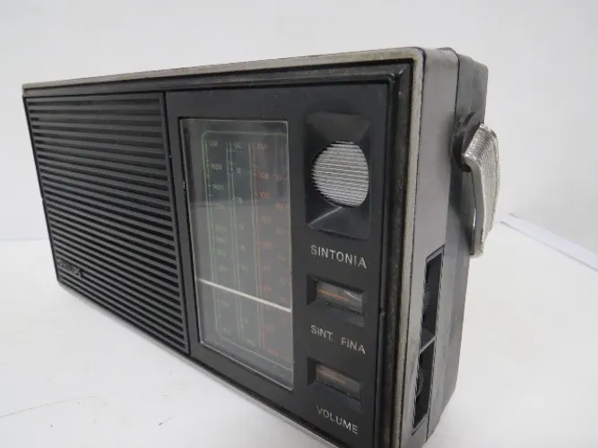 radio antigo philips