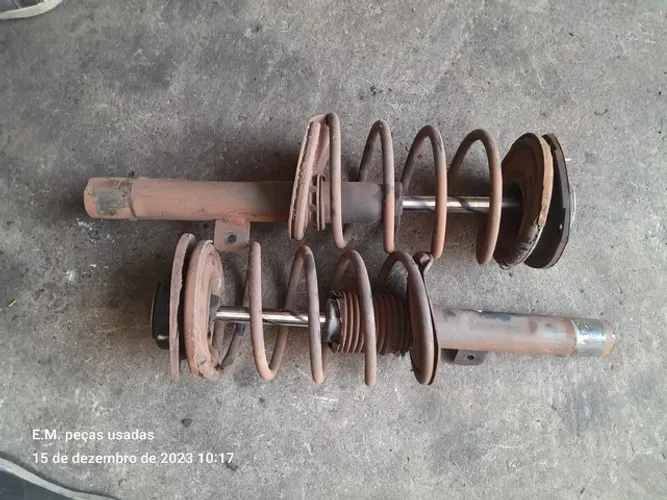 Torre de suspensão dianteira par Peugeot 206 207