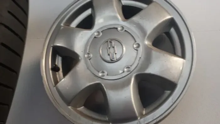 Roda aro 14 Chevrolet Corsa estrela prata 4x100 jogo usado