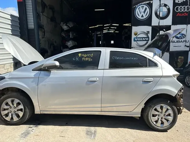Onix 2018 Retirada de Peças