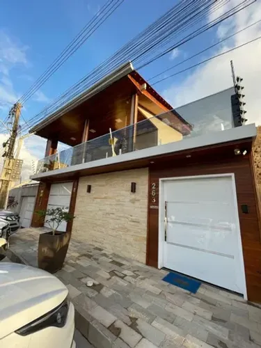 A.Moura Gestor Imobiliário-Vende Casa em Santarém c energia solar c 3 suítes Santíssimo