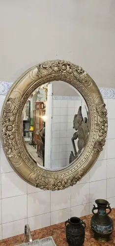 Decoração, espelho oval bisotado clássico moldura resinada