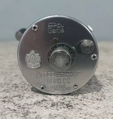 Carretilha Abu Garcia 6500cs Rocket lado direito