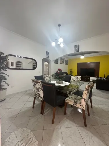 Sobrado 04 quartos Guarujá Ótima localização