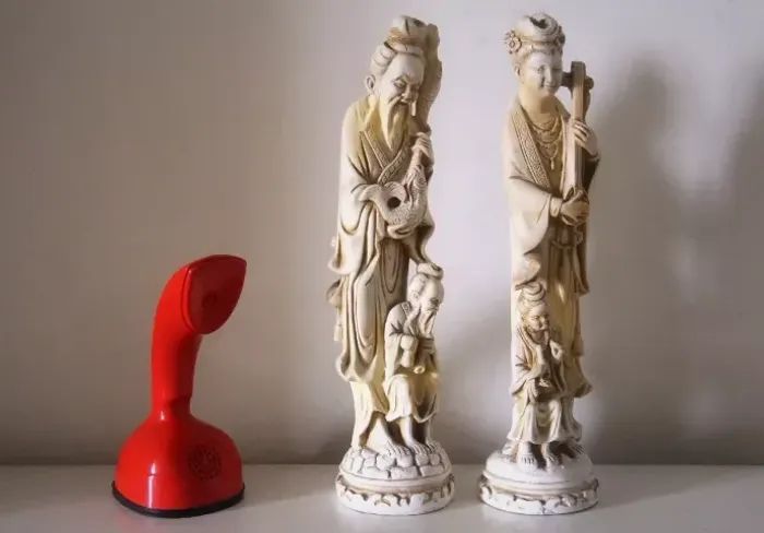 Estatuetas Orientais em Composito Calcareo - Aprox Anos 70