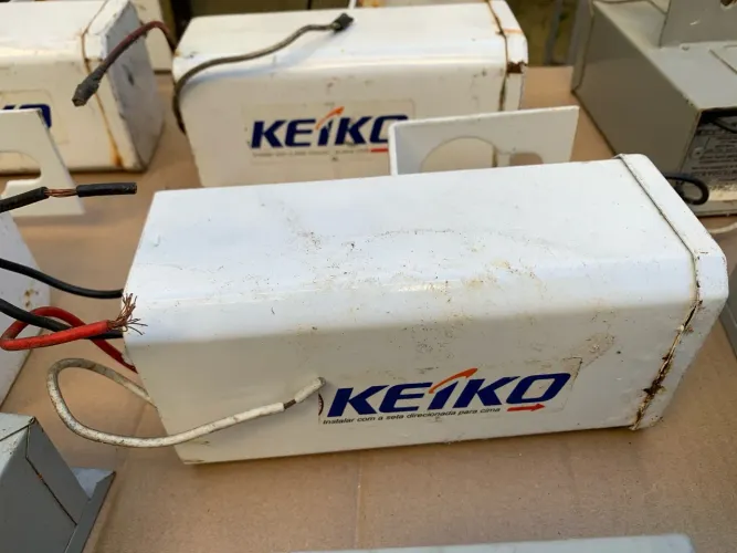 Transformadores Elétricos para lâmpadas a vapor metãlico ( KEIKO / g. Como. e QS 