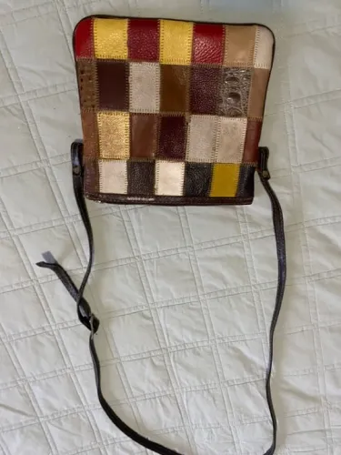 Bolsa em couro legítimo