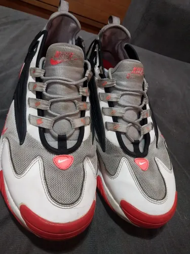 Tênis Nike Zoom 2K 