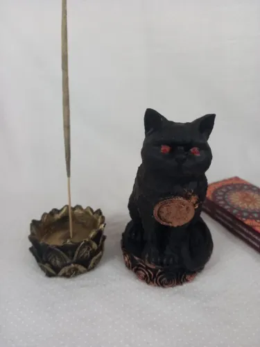 Kit Gato com Rosas e Mini Incensário Lótus