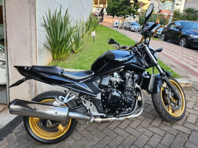 Suzuki Bandit 650 ano 2012