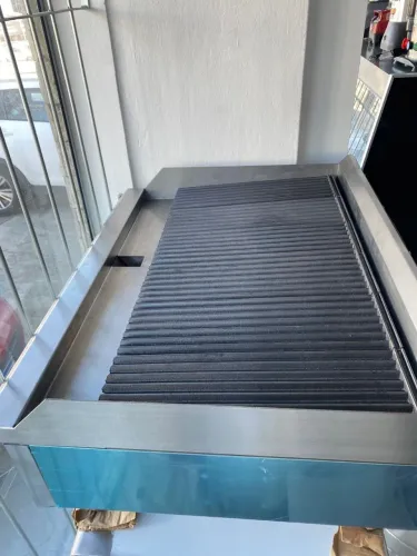 NZ. Chapa grill Char Broiler inox 90cm Venâncio