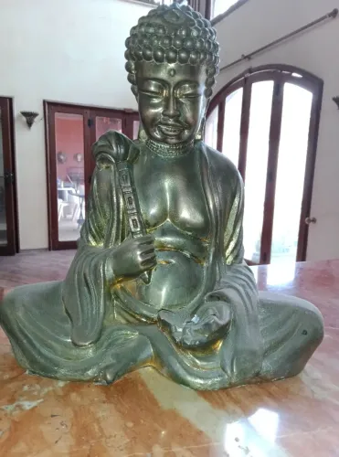 Escultura de Buda em Bronze