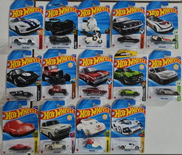 Carrinhos hot wheels 