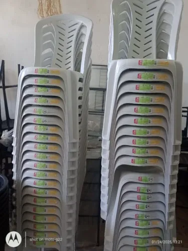 Cadeira de plástico sem braço super resistente suporta 154 kilos