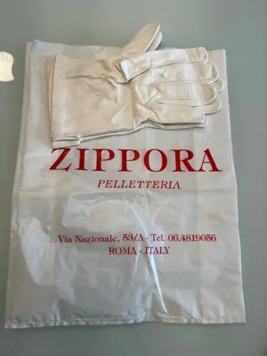 Luva em couro pelica italiana cor branca