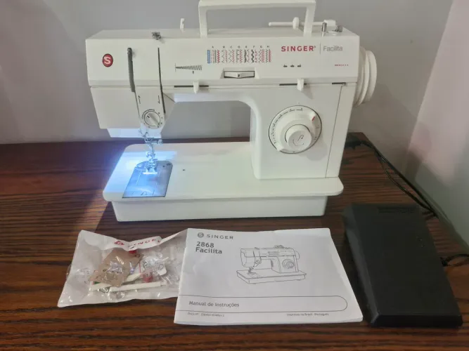 Máquina de costura singer facilita 2868c 