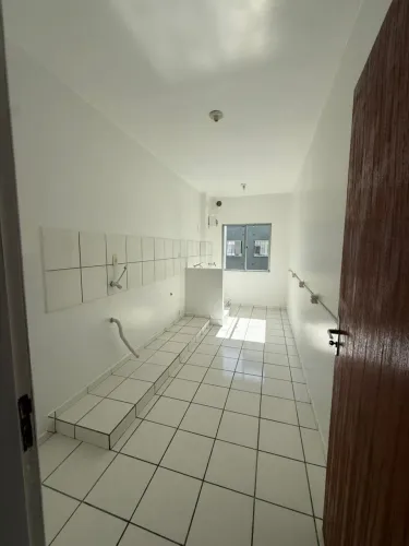 ALUGO APTO 03 QUARTOS