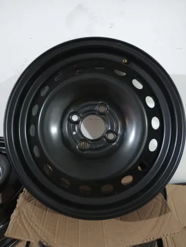 Roda Renault aro 15. Aplicação Sandero Logan symbol scenic Megane Kangoo Clio. Roda nova