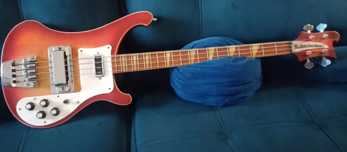 Baixo Elétrico Rickenbacker 4003