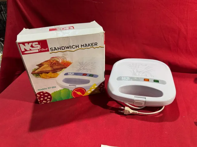 Sanduicheira importada nova