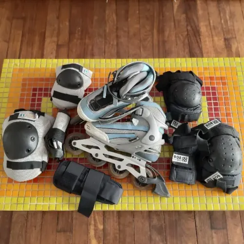 Patins in line TOPLife XType 39/40 Base alumínio Abec5(+2 kits de proteção completos)