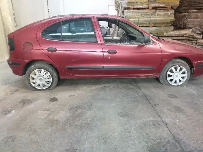 Sucata Venda De Peças Renault Megane 1998 1.6  