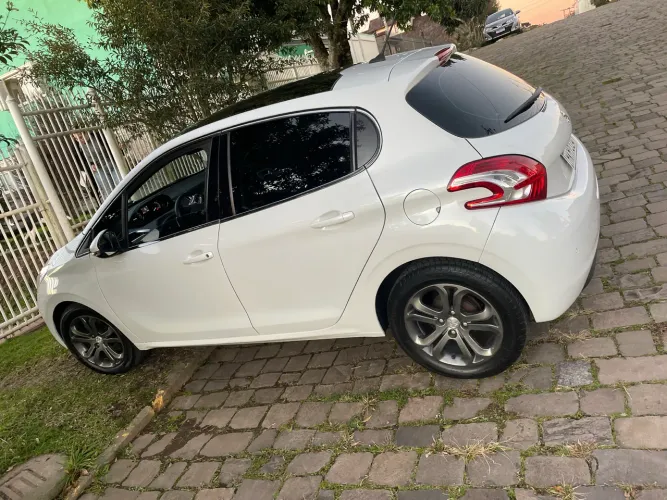 Peugeot 208 Griffe 