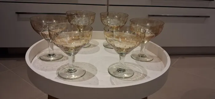 Jogo de 6 taças de champagne de crista dourado com detalhes esculpidos