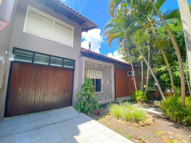 Casa / 4 Quartos / 1 Suíte / Churrasqueira / Jardim Itu Sabará / Porto Alegre / RS