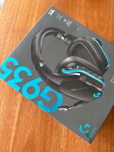 HEADSET GAMER SEM FIO LOGITECH G935 7.1 (NOVO / LACRADO)