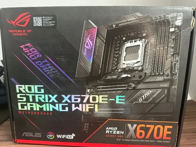 Placa Mãe Asus Rog Strix Gaming Wifi X670e-e