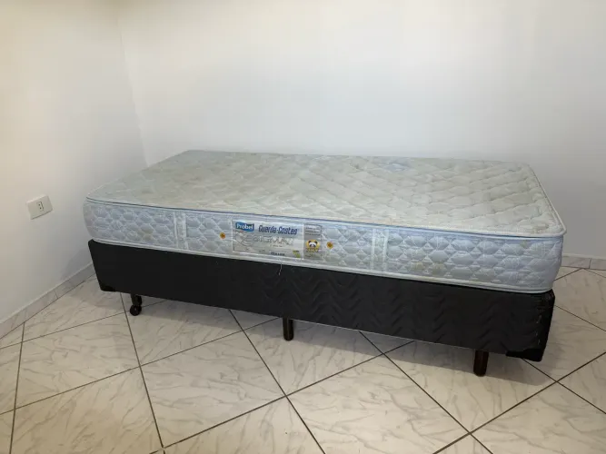 Cama box solteiro com colchão de 240 molas