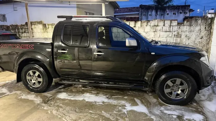 Nissan Frontier SV AT. CD 4X4 2.5 TB Dies. Aut. 2015