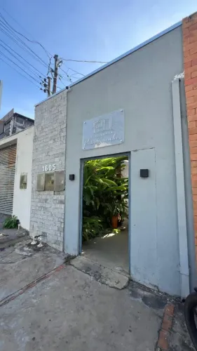 Imóvel para aluguel tem 200 metros quadrados com 4 quartos em Quilombo - Cuiabá - MT