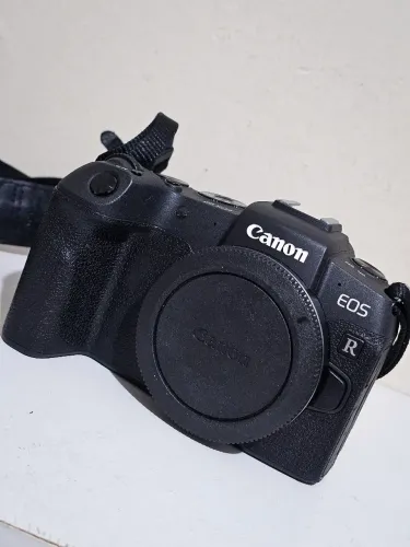 Camera Canon RP + Adaptador (3 meses de uso)