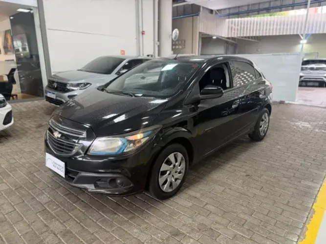 Chevrolet Onix Hatch LT 1.4 8V Flex Power Mec. 4P 2016