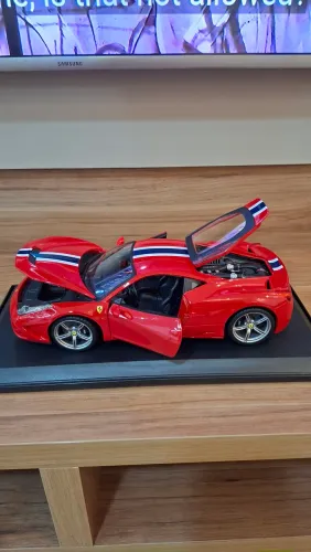 Ferrari 458 Speciale Bburago 1/18 - 26 cm - Nova na caixa - Rica em detalhes