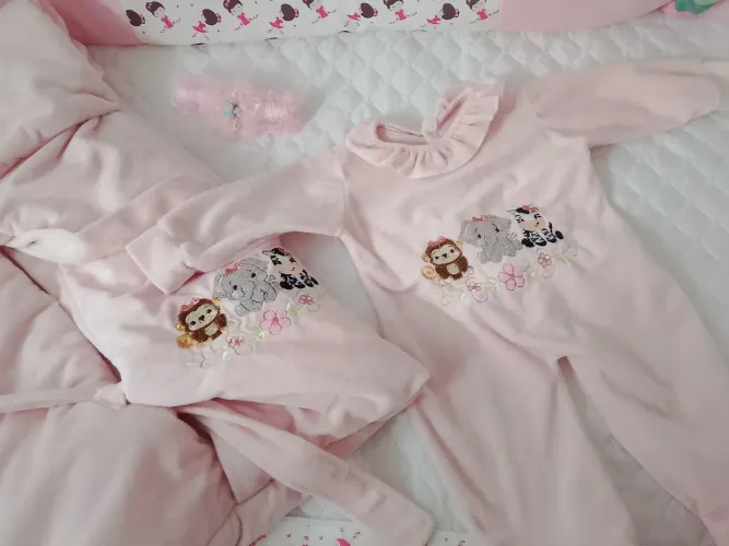 Saída maternidade de menina